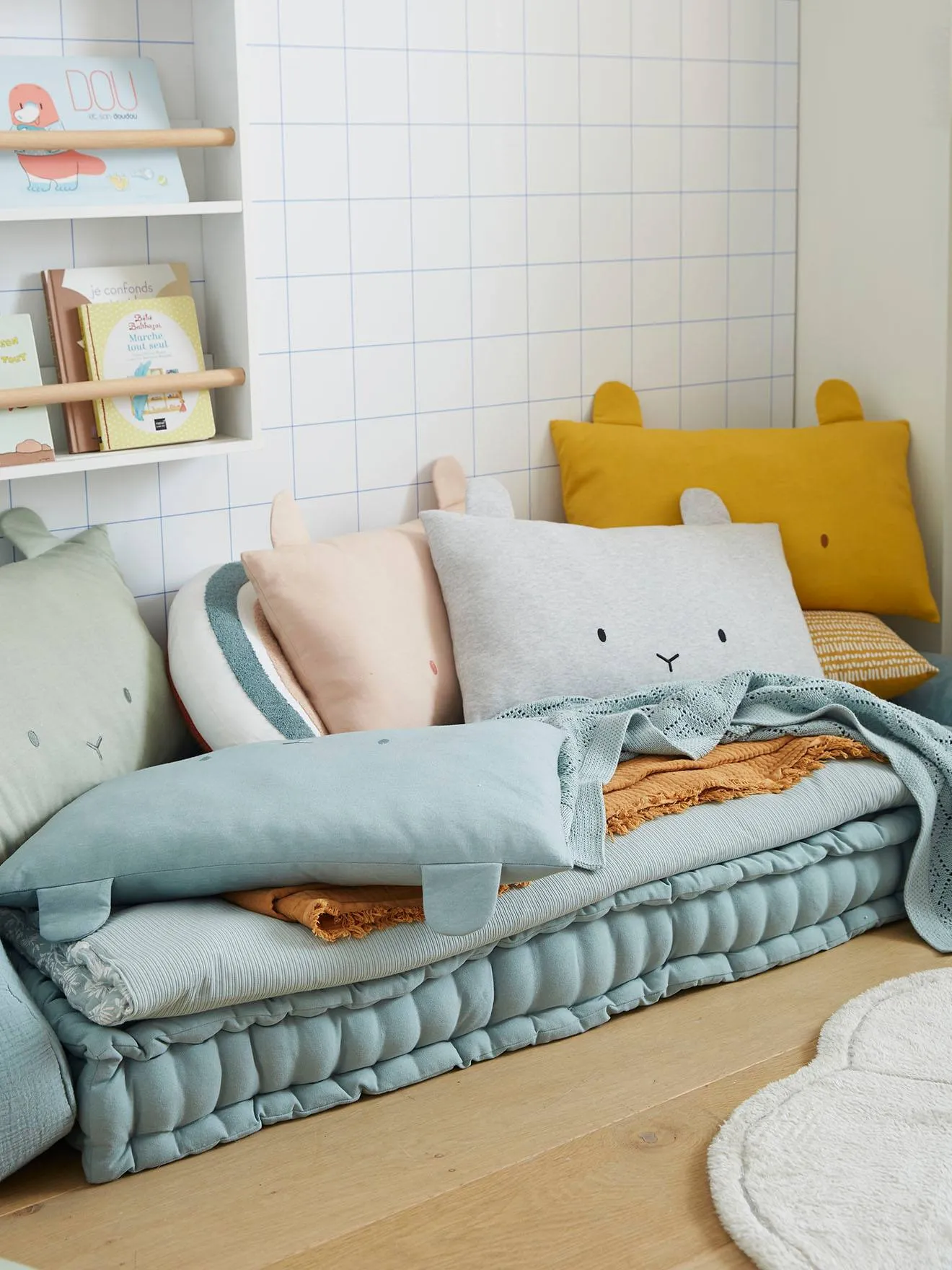 Animal Head Cushion - marl grey
