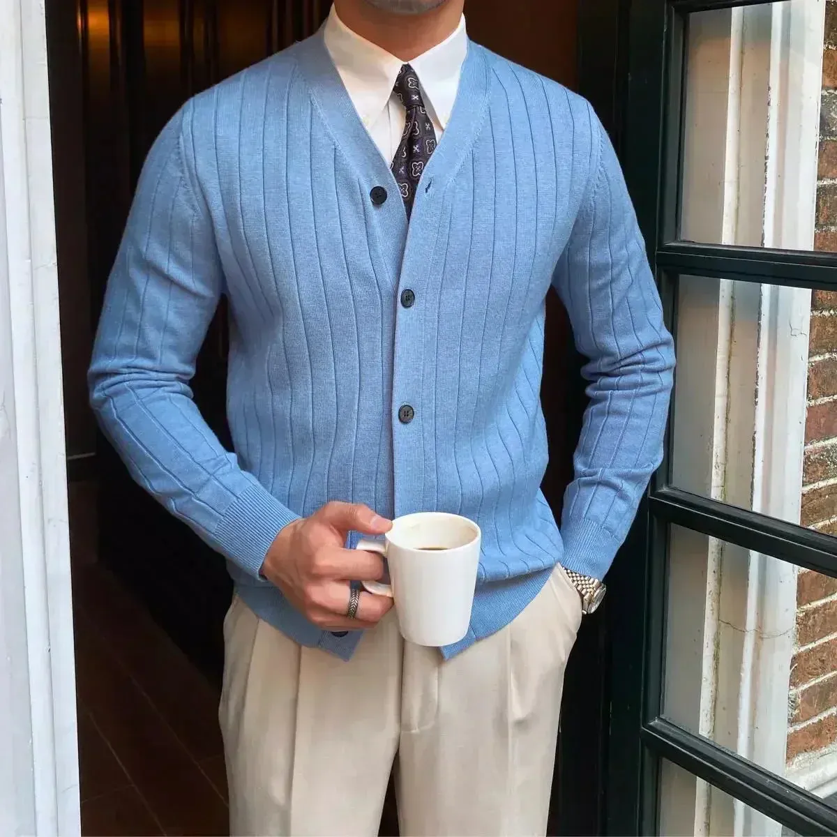 Elégant cardigan col V pour homme
